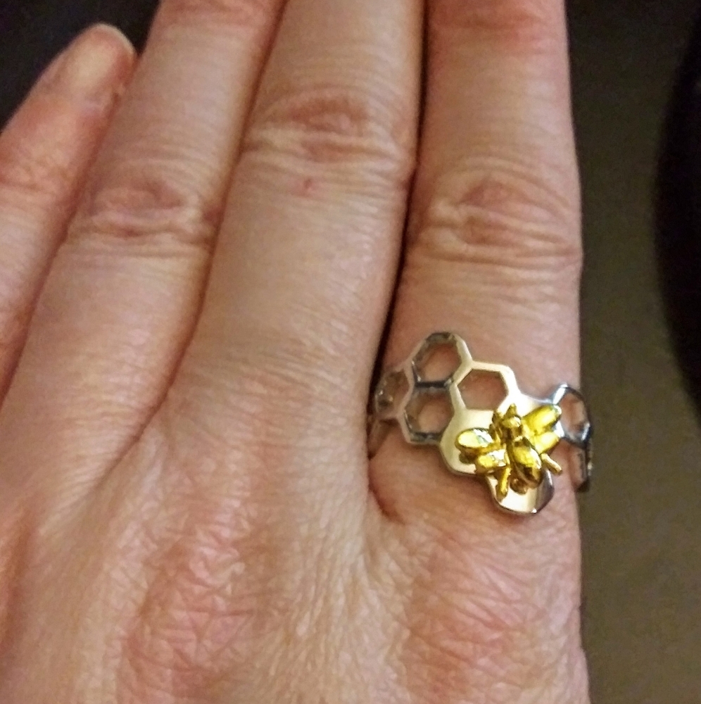 Honey Bee & Hive Ring